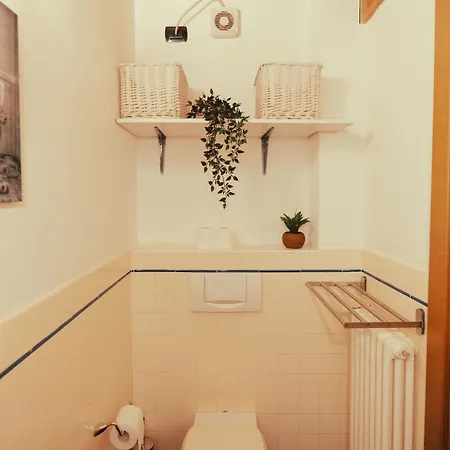 Elegant San Vitale View Apartman *