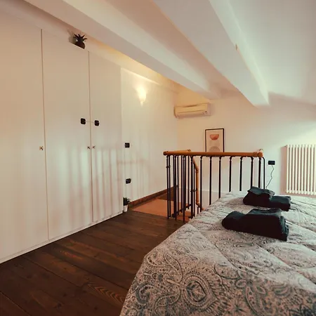 Daire Elegant San Vitale View *